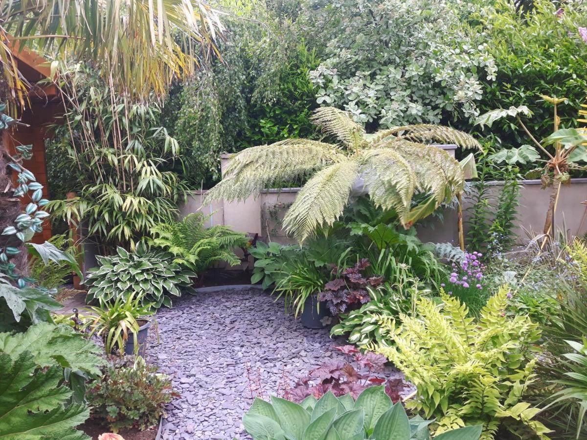 Cabin Set In A Beautiful Romantic Tropical Garden Sutton Coldfield Exteriér fotografie